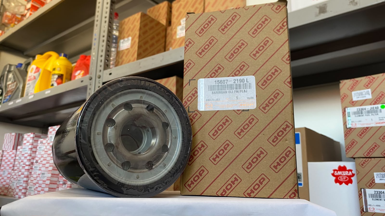 Filter oli Hino 500 original sparepart Kurnia Motor 60